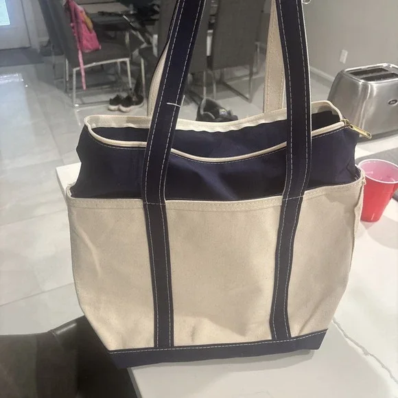 L.L. Bean Navy and Cream Tote Bag - Picture 2 of 8